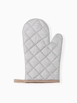 Кухонный набор «Доляна. Снежинки»: прихватка 17×17 см, варежка 26×16 см, фартук 70×80 см, золотистый