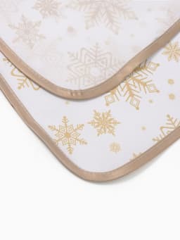 Кухонный набор «Доляна. Снежинки»: прихватка 17×17 см, варежка 26×16 см, фартук 70×80 см, золотистый