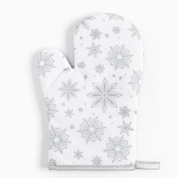 Кухонный набор «Доляна. Снежинки»: прихватка 17×17 см, варежка 26×16 см, фартук 70×80 см, серебристый