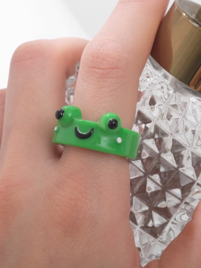 Кольцо пластиковое «Лягушка», зелёное, 17 размер