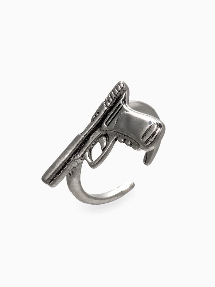 Кольцо GUN пистолет, цвет чернёное серебро, безразмерное