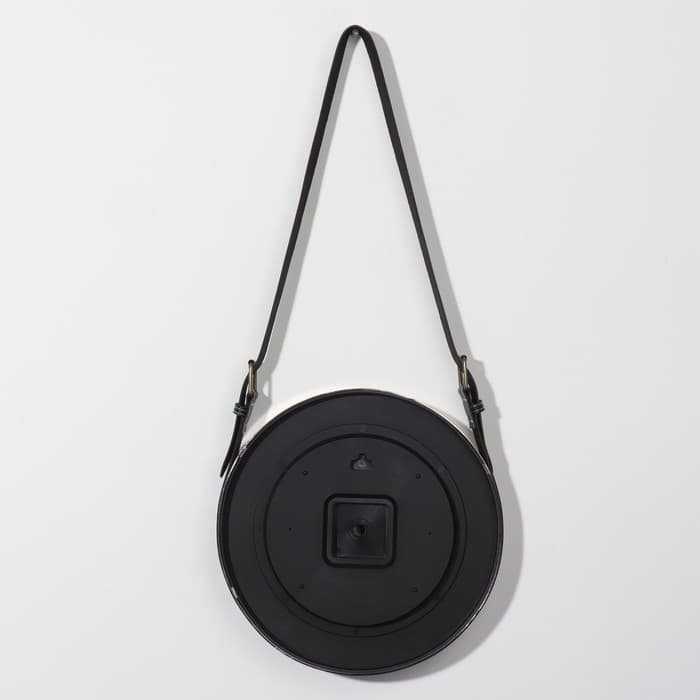 Зеркало настенное круглое «Антураж» d зеркальной поверхности 28 см, с ремешком из искусственной кожи, МИКС