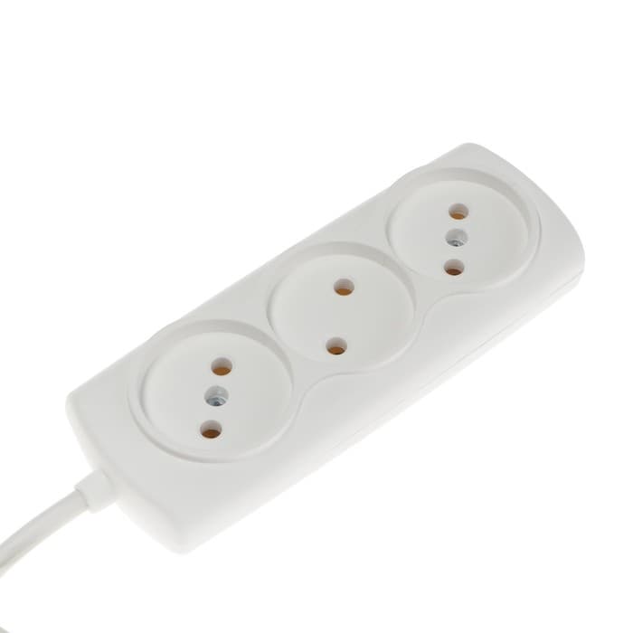 Удлинитель Luazon Lighting ECO, 3 розетки, 1.5 м, 10 А, 2200 Вт, ПВС 2×0.75 мм2, без заземления, белый