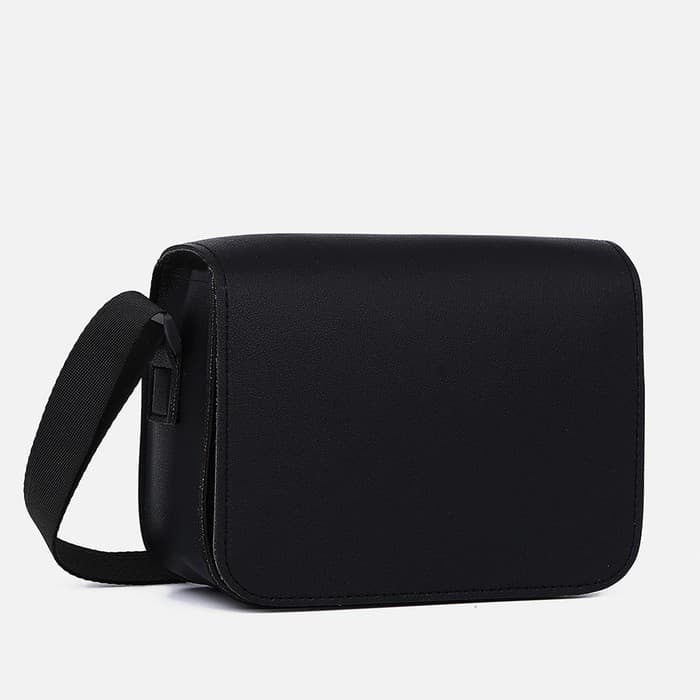 Сумка детская 18×6×12 см, на магните, однотонная, чёрная