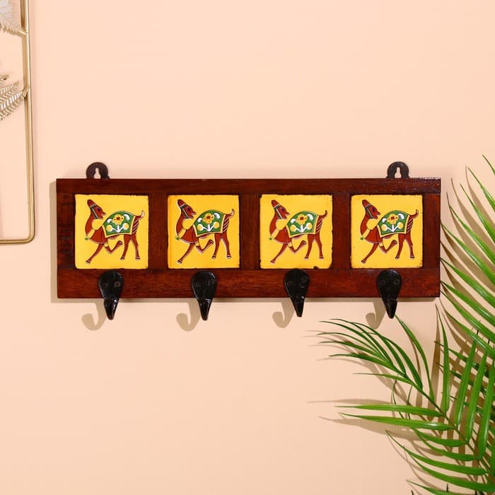 Вешалка «Караван», верблюды, 22×4×12 см, 4 крючка, дерево, МИКС