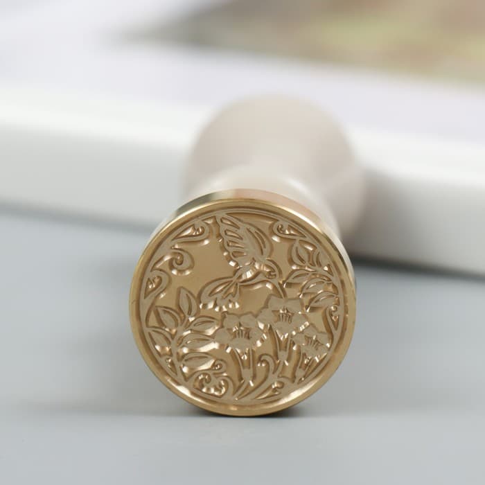 Печать для сургуча с пластиковой ручкой «Колибри в цветах», 2.5×2.5 см