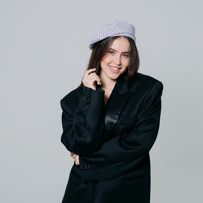 Берет в клетку, серый, р-р 56 см