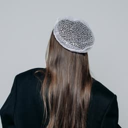Берет прозрачный с пайетками, белый, р-р 56 см