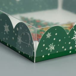 Коробка для кондитерских изделий новогодняя с пластиковой крышкой «Зайчики», 13×13×3 см