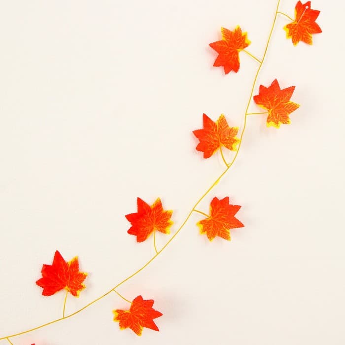 Декор «Гирлянда из листьев» длина: 2.4 м, ширина: 17 см, цвет красно-жёлтый