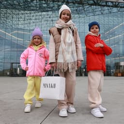 Ветровка для девочки с капюшоном MINAKU, розовая, рост 146 см