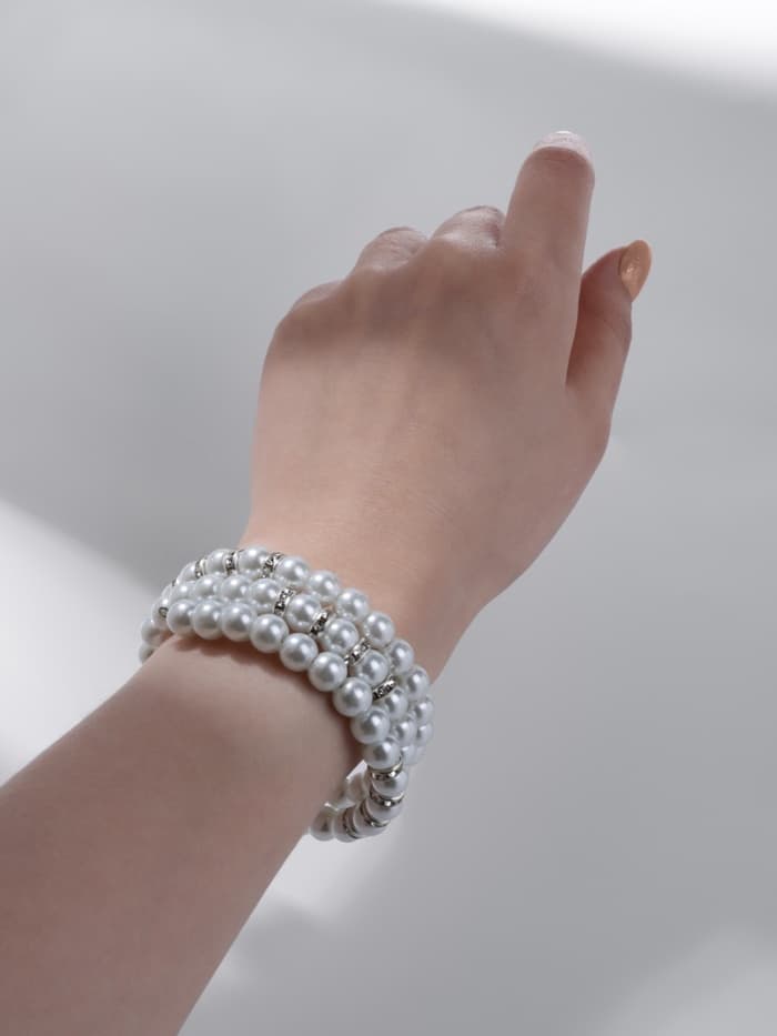 Браслет-пружинка «Жемчужинка морская», 3 ряда, белый в серебре, L=7 см