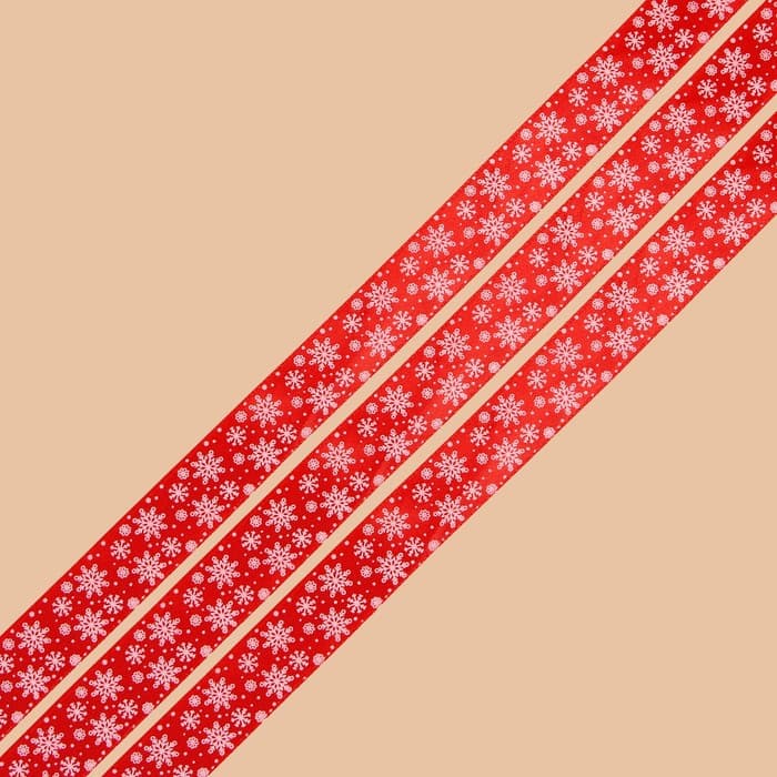 Лента атласная новогодняя «Снежный вальс», красная, 2 см × 5 м