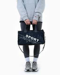 Сумка спортивная средняя, на молнии, длинный ремень, чёрная