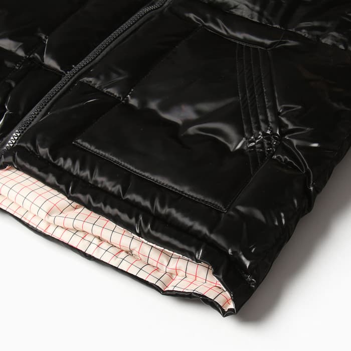 Жилет утеплённый для девочек, цвет чёрный, рост 116-122 см