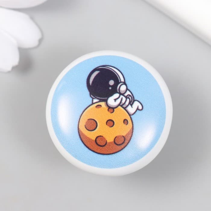 Фурнитура для шкатулки, ручка «Космонавт на метеорите», керамика, металл, 3.8×3.8 см