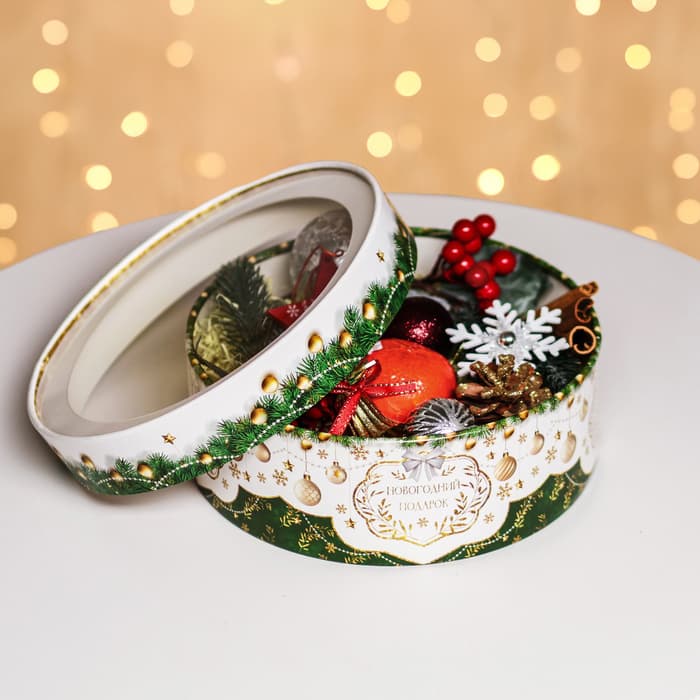 Коробка подарочная новогодняя с окном «Новогодний подарок» 21×21×8 см