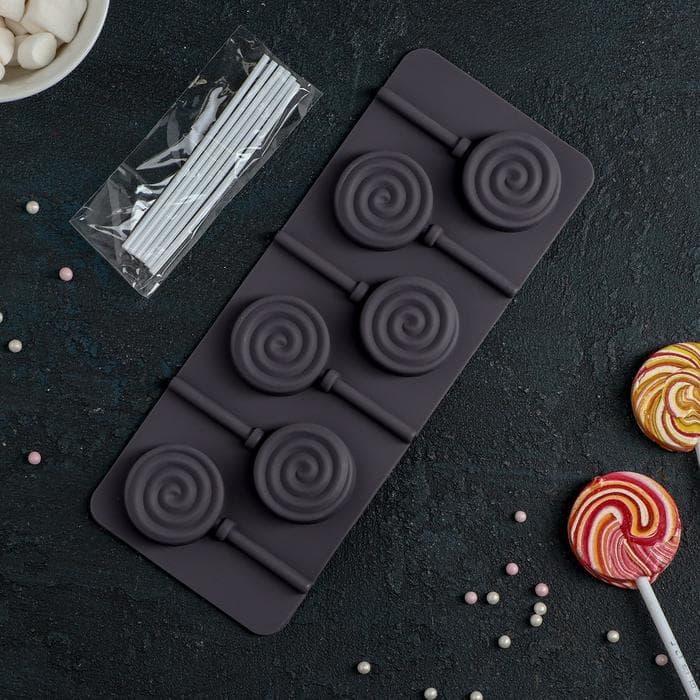 Форма для леденцов Доляна «Леденец», силикон, 9.5×24 см, 6 ячеек (8.2×3.9 см), с палочками, МИКС