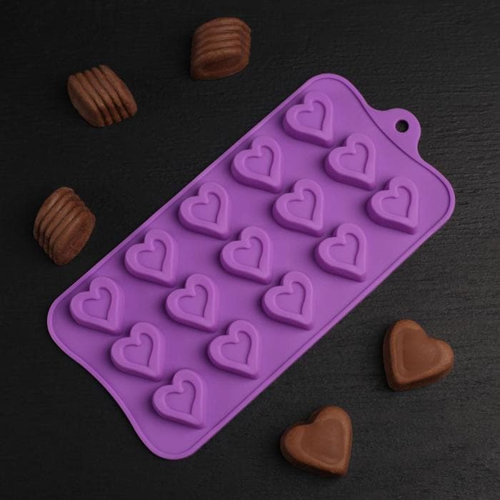 Форма для конфет и шоколада Доляна «Сердечко», силикон, 21×10 см, 15 ячеек (2.7×2.8 см), МИКС