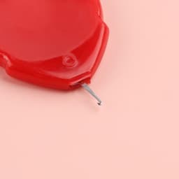 Нитевдеватель, 4×2 см, 6 шт., разноцветные