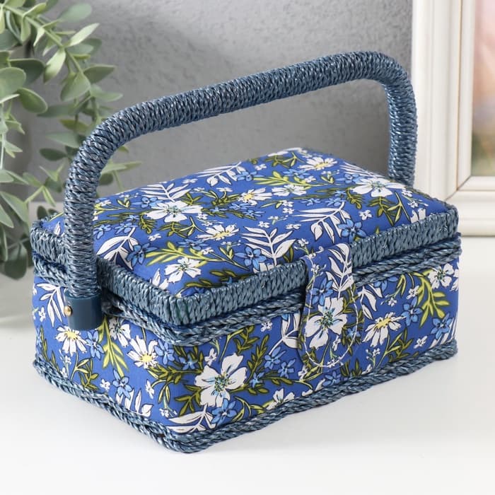Шкатулка для рукоделия и шитья «Полевые цветы на синем», хранение ниток, иголок, мелочи, 18×12×9.5 см