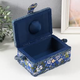 Шкатулка для рукоделия и шитья «Полевые цветы на синем», хранение ниток, иголок, мелочи, 18×12×9.5 см