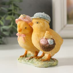 Фигурка полистоун «Нарядные цыплята», 8.5×6×7.5 см