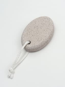 Пемза для педикюра, с подвесом, 7.2×5 см, в коробке, белая
