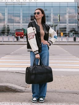 Сумка дорожная на молнии, наружный карман, держатель для чемодана, длинный ремень, цвет чёрный