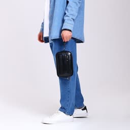 Сумка-клатч мужская на молнии с ручкой, 2 наружных кармана, 23×5×15 см, чёрная