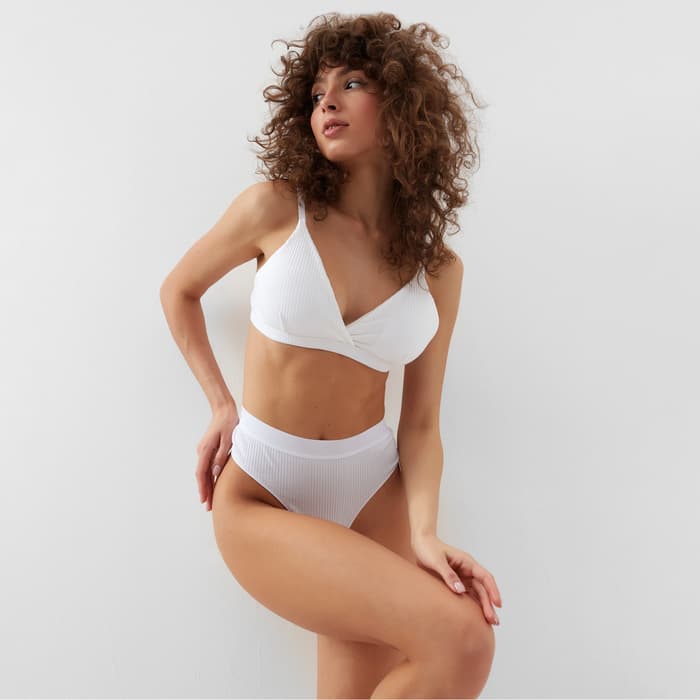 Трусы женские бразилиана MINAKU в рубчик, размер 44-46, белые