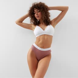 Трусы женские бразилиана MINAKU в рубчик, размер 44-46, цвет кофейный