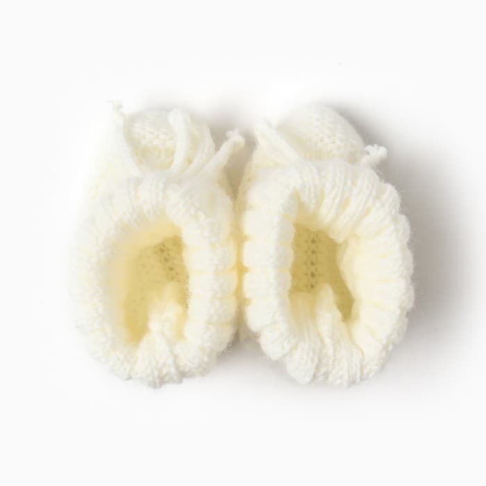 Набор для выписки «Крошка Я» (одеяло-конверт, бант, комбинезон, пинетки, шапочка), цвет молочный