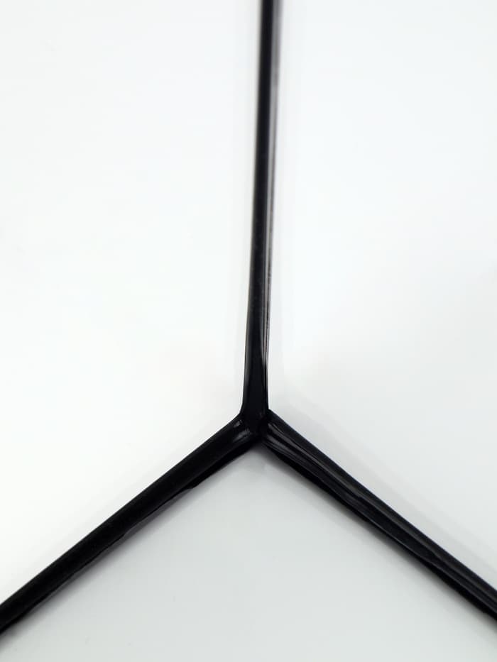 Аквариум «Прямоугольный» с крышкой, 30 литров, 40×23×32/37 см, чёрный