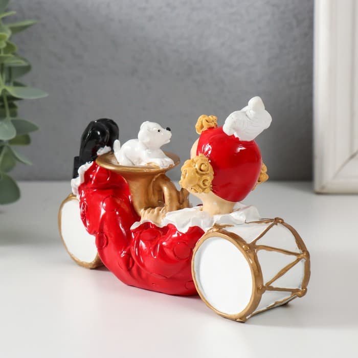 Фигурка полистоун «Клоун с щенком, лежит на барабанах», бело-красный, 14×5.5×8.5 см