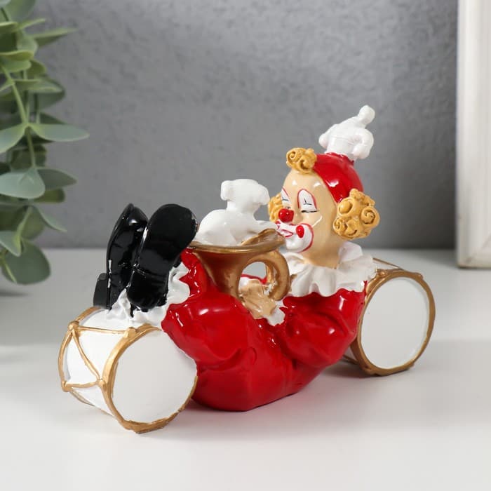 Фигурка полистоун «Клоун с щенком, лежит на барабанах», бело-красный, 14×5.5×8.5 см