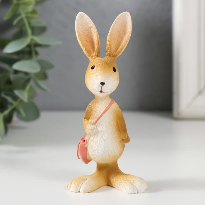 Фигурка полистоун «Зайка с сумкой через плечо», 5×3.5×11 см