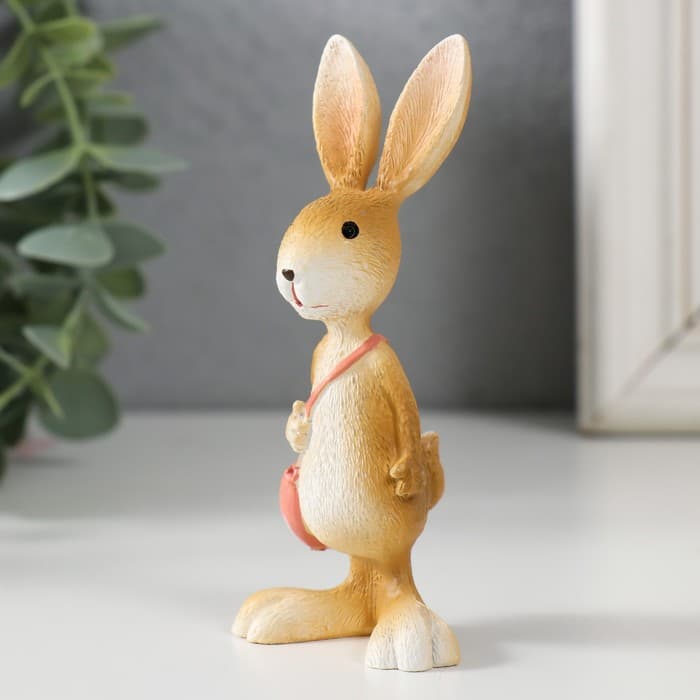 Фигурка полистоун «Зайка с сумкой через плечо», 5×3.5×11 см