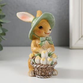 Фигурка полистоун «Зайка в шляпке с корзинкой тюльпанов», 8×5.5×10.5 см
