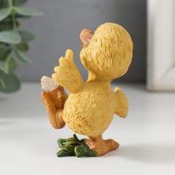 Фигурка полистоун «Утёнок с бабочкой», 8×5.5×5.5 см