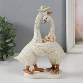 Фигурка полистоун «Гусь с гусыней: объятия», 14.5×8×18.5 см