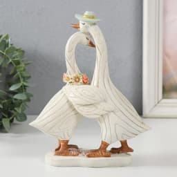 Фигурка полистоун «Гусь с гусыней: объятия», 14.5×8×18.5 см