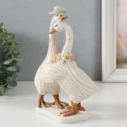 Фигурка полистоун «Гусь с гусыней: объятия», 14.5×8×18.5 см