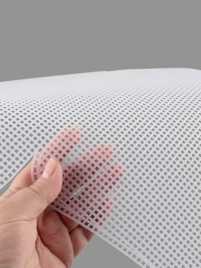 Канва-основа для вышивания сумки, пластиковая, 45×47 см, 2×2 мм, белая