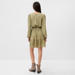 Платье мини женское со сборкой MIST, размер 46, оливковое