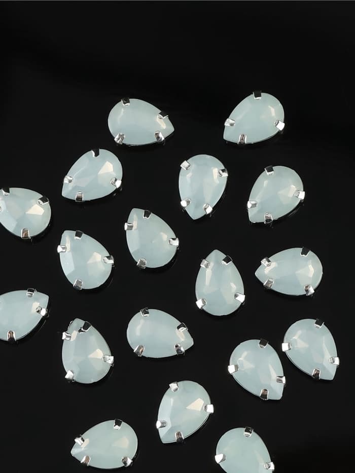 Стразы пришивные «Капля», в цапах, 10×14 мм, 20 шт., белые