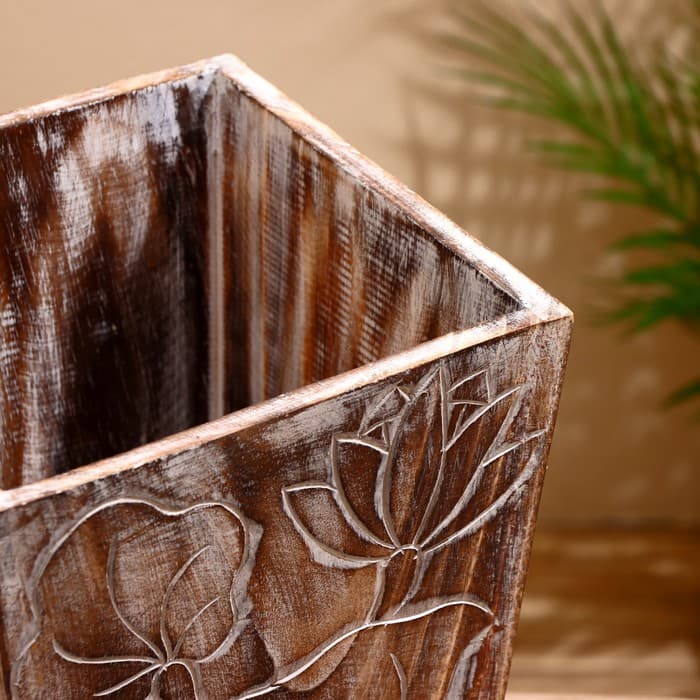 Кашпо «Цветы», 24×24×30 см, дерево албезия, коричневое