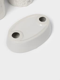 Набор аксессуаров для ванной комнаты Доляна «Барельеф», 4 предмета, дозатор 280 мл, мыльница, 2 стакана, бежевый