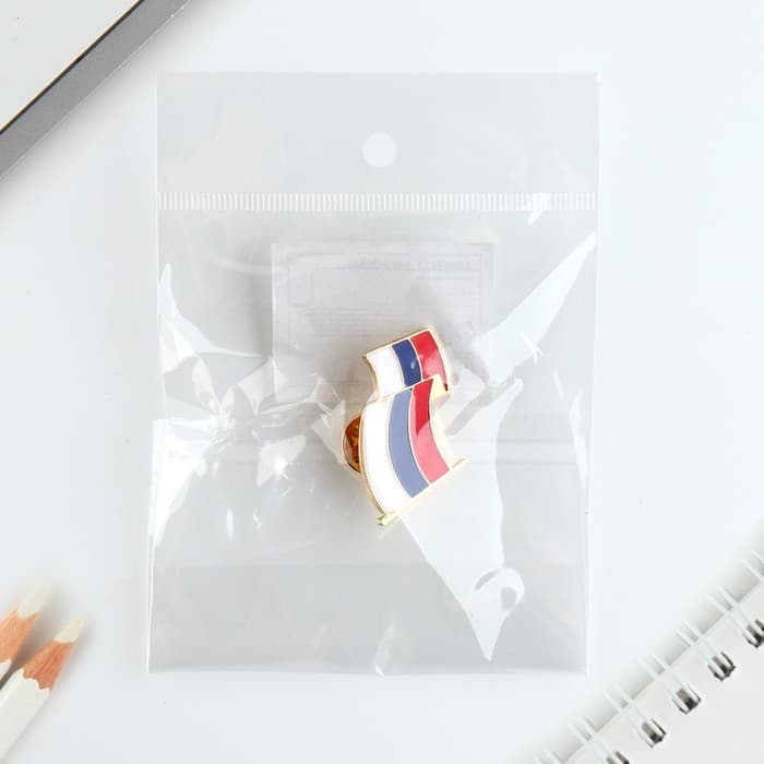 Значок «Флаг России», 3×2.2 см