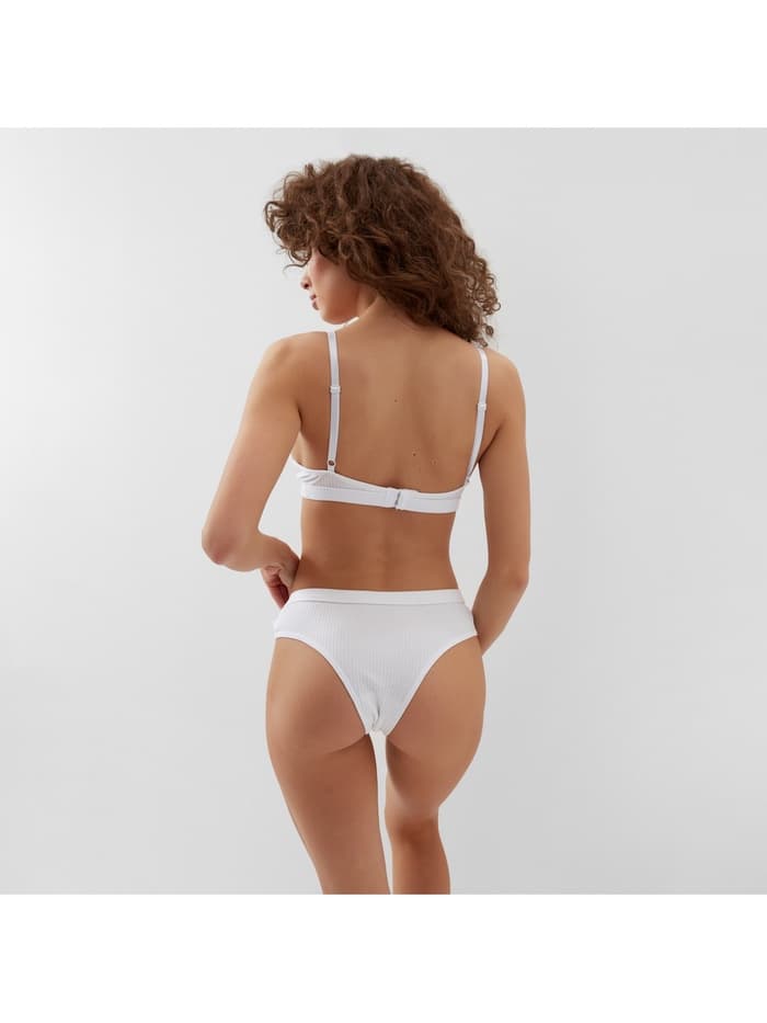 Комплект нижнего белья женский (топ, трусы) Collorista, белый, размер 46-48